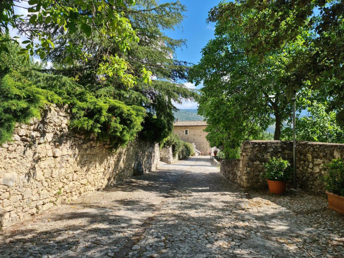Rocca Lorenizo Pacentro Экстерьер фото